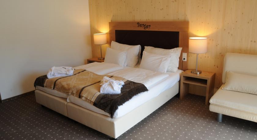 Familienhotel Berger Sankt Jakob im Walde Cameră foto